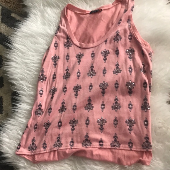 Guess Tops - Guess t-shirt Guess Tops - Guess t-shirt